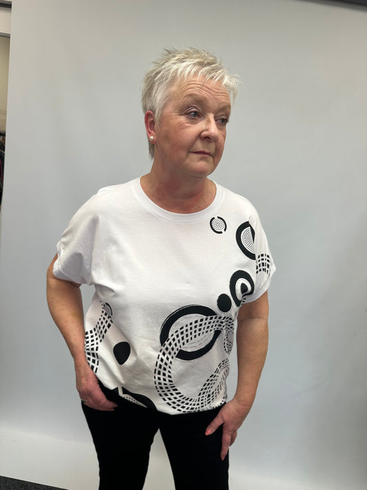 Malissa J Jersey T Shirt with Circle Design - White